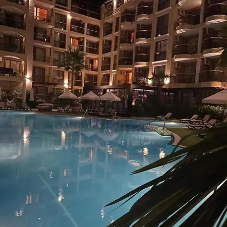 Apartment Harmoni Suits 2-409